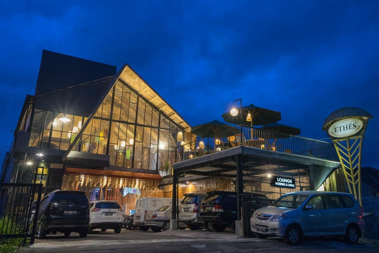 Ethes Coworking - Coliving & Lounge Hotel Ngaglik Exterior photo
